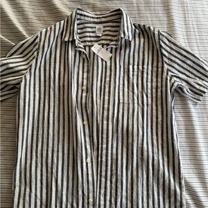 GAP Men's Casual Black and White Striped Shirt